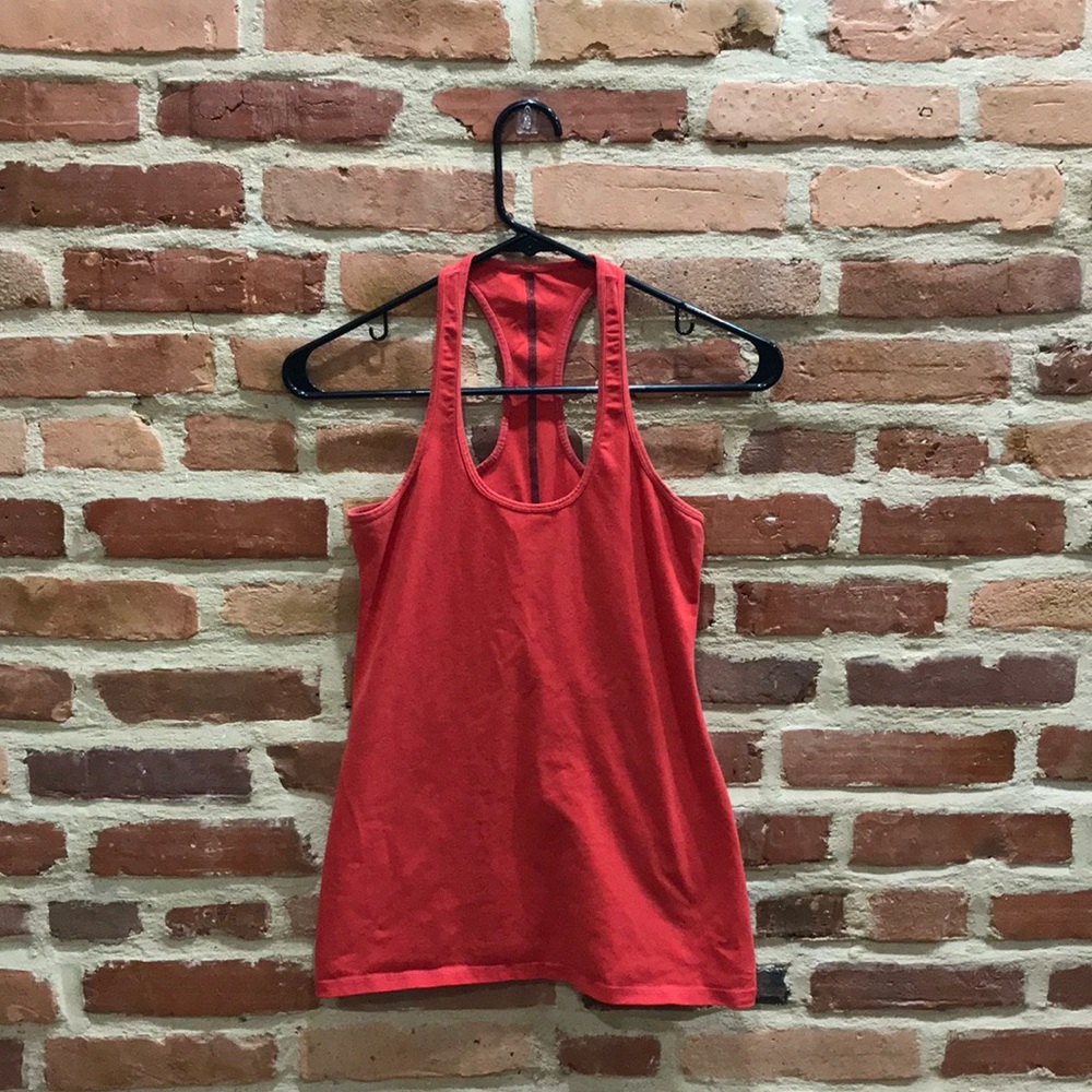 Lululemon tank